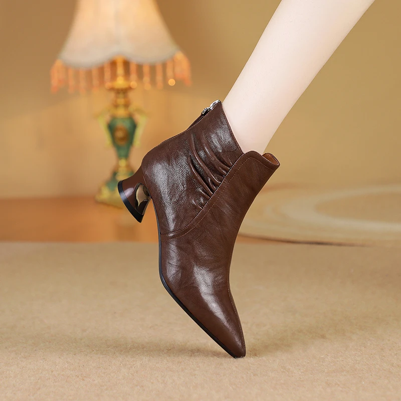 8870中跟时装靴时装裸靴高跟女靴尖头马丁靴女鞋瘦瘦靴粗跟