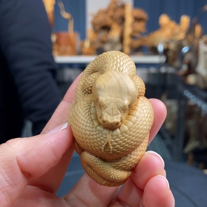 柏木（崖柏）手把件