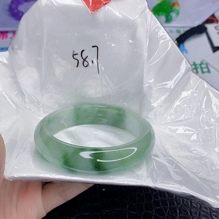 翡翠手镯未镶嵌一图一物实物为准
