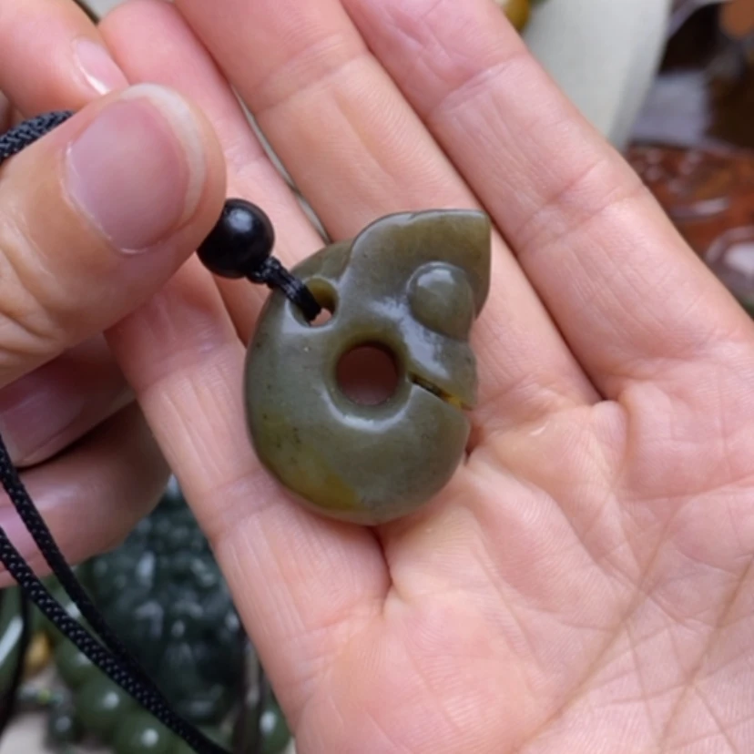 【闪购商品】和田玉未镶嵌挂件大**烟