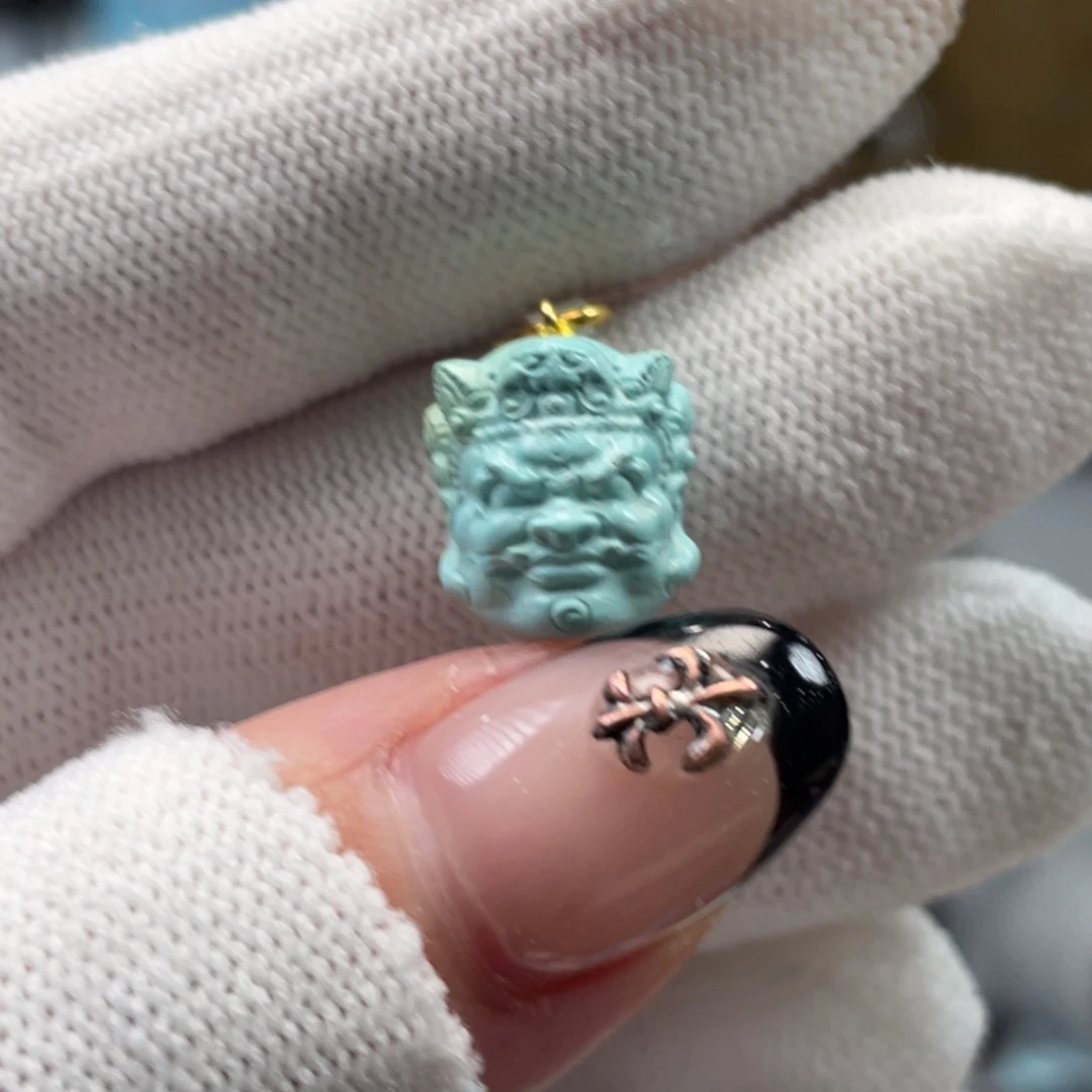 绿松石未镶嵌挂件