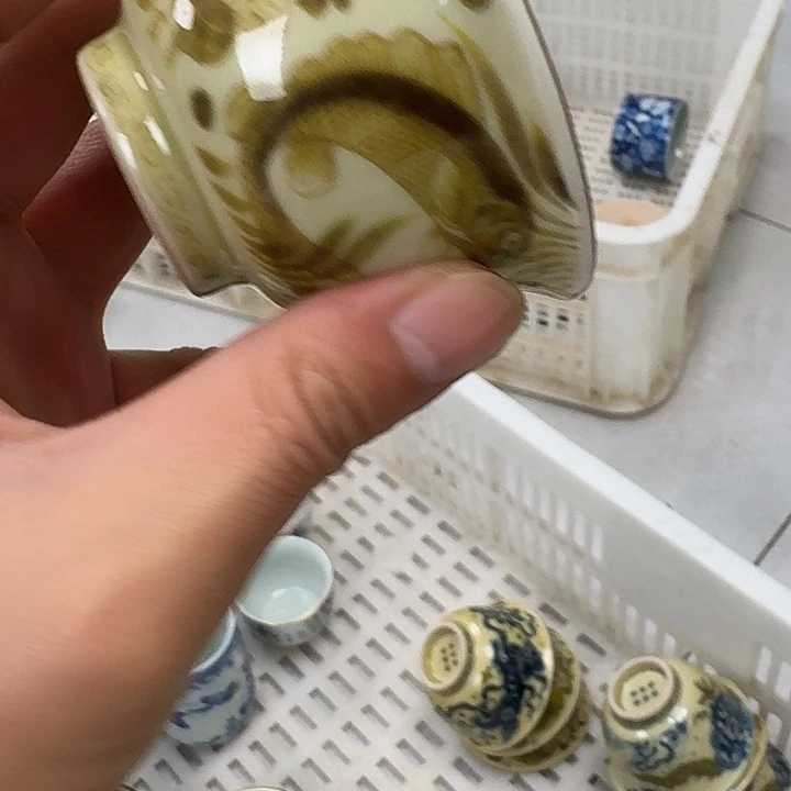 瓷片釉里金鱼藻主人杯景德镇