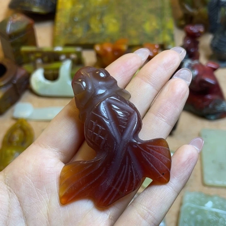 一***子蛇纹石玉未镶嵌颈饰