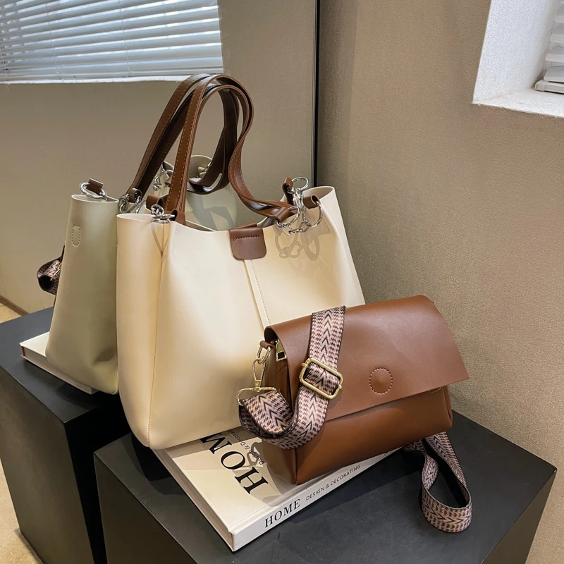 新款时尚通勤韩版斜挎单肩包百搭托特包