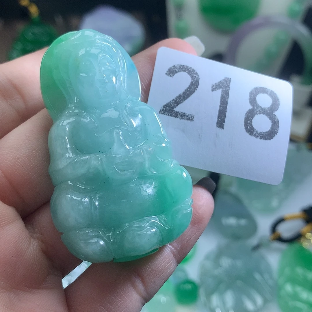 翡翠未镶嵌吊坠(赠链)