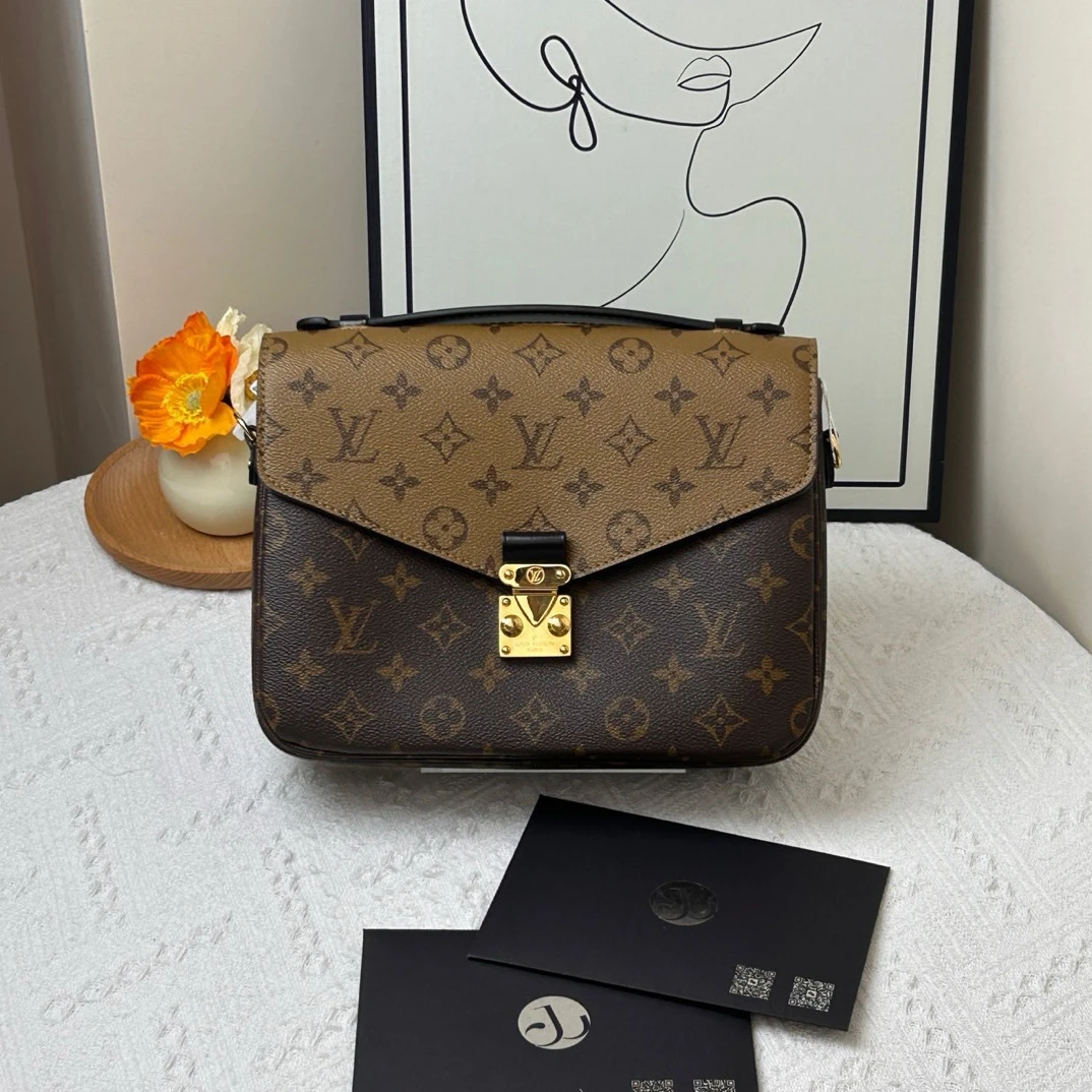 95新 LouisVuitton/路易威登 拼色邮差 芯片款/JW7023