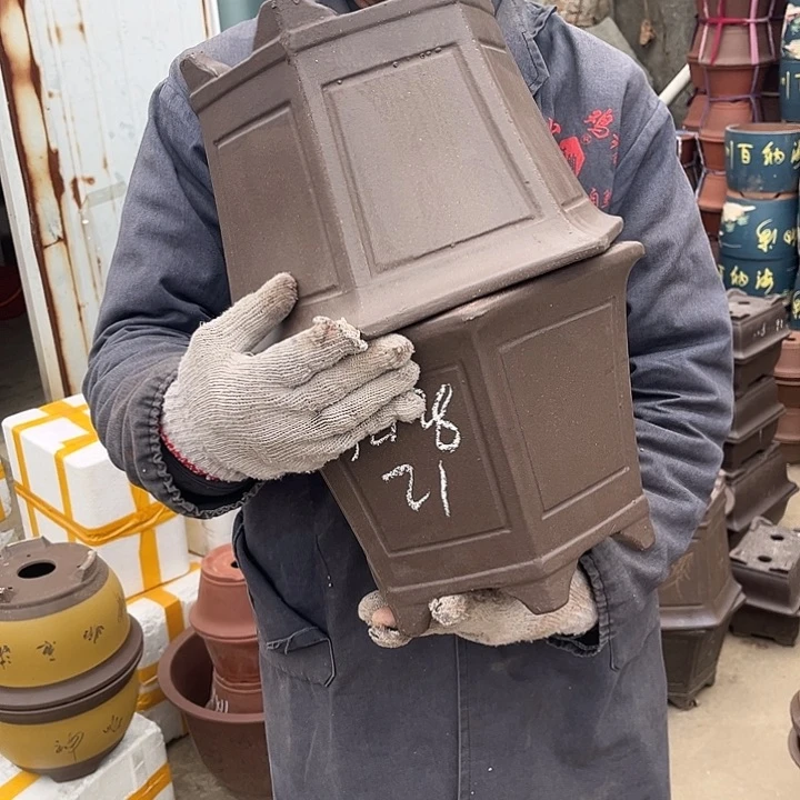 紫砂紫砂花盆和小