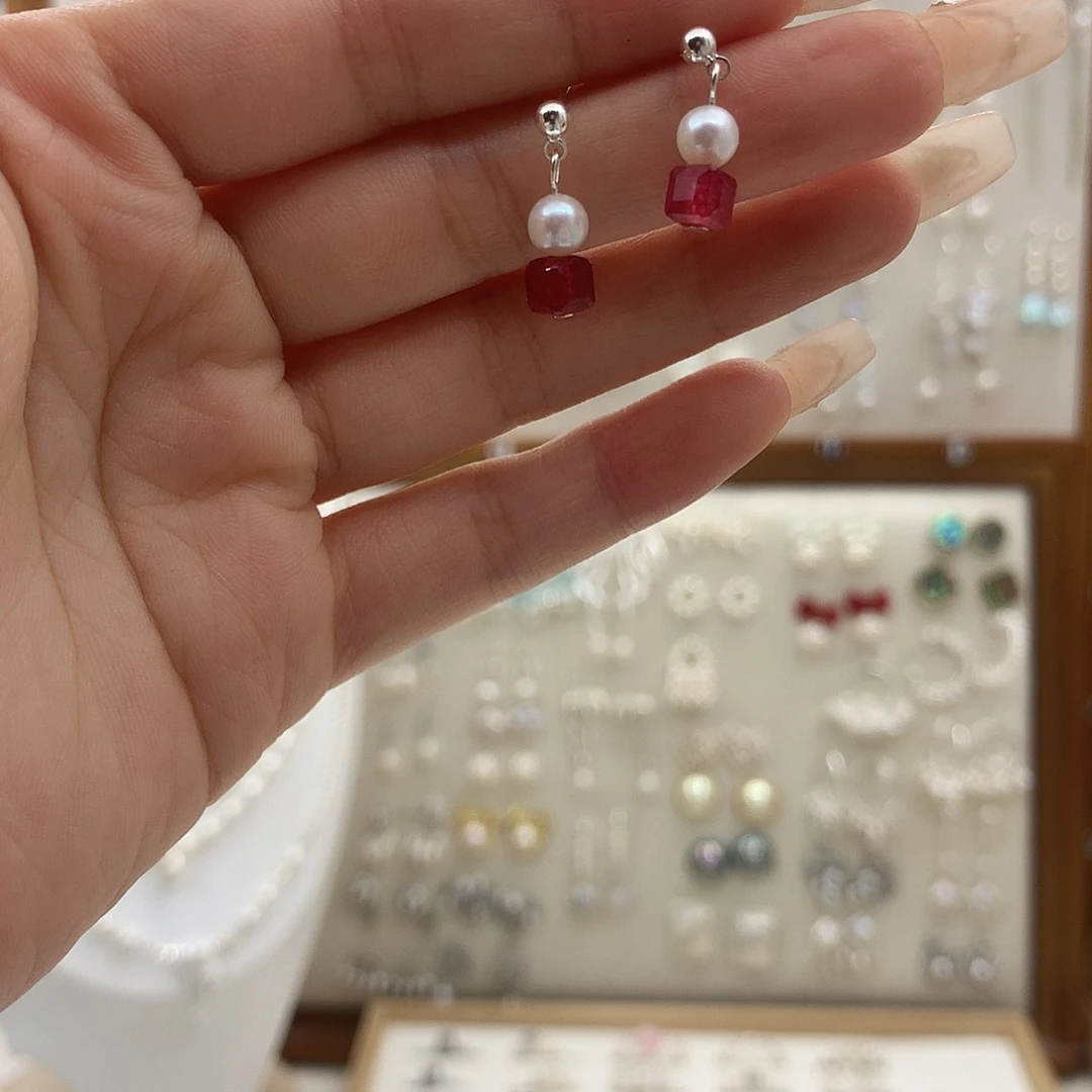 淡水珍珠银S925镶嵌耳饰