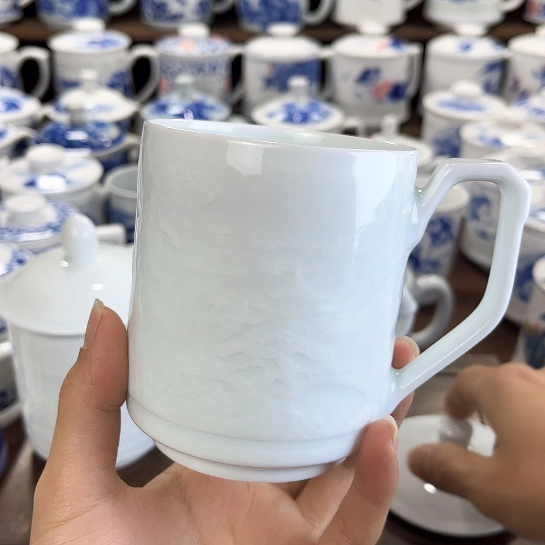 励**功景德镇陶瓷浮雕工艺