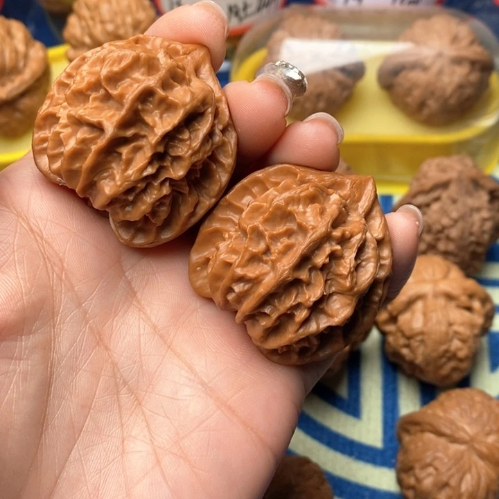 桃核吊坠曹大龙40