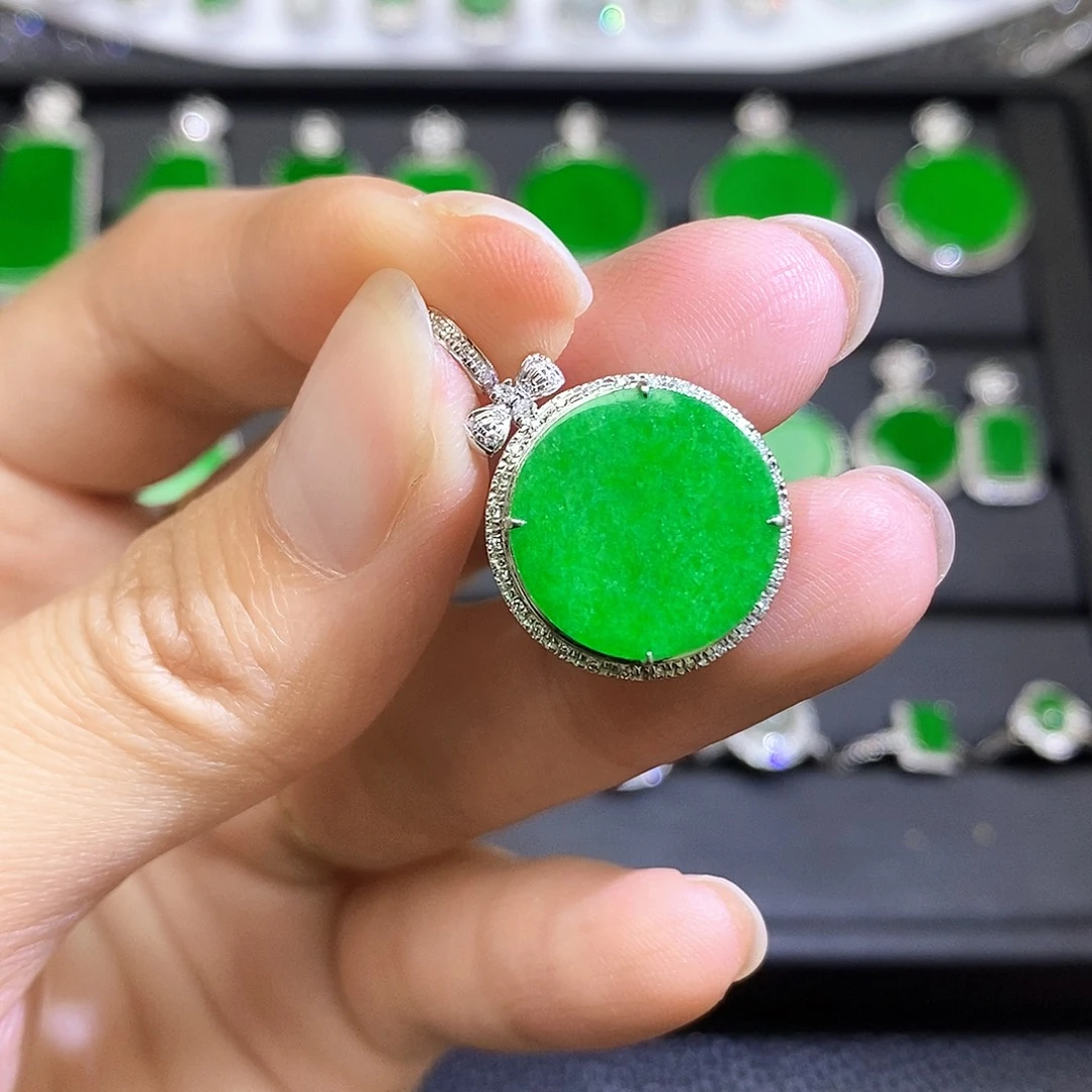 翡翠18K金镶嵌吊坠(不含链)