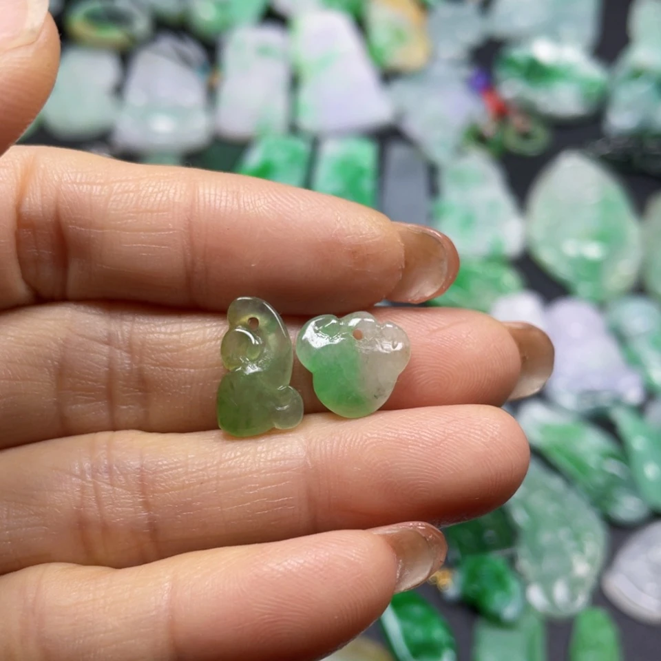 【闪购商品】翡翠颈饰未镶嵌夏*翡翠吊坠