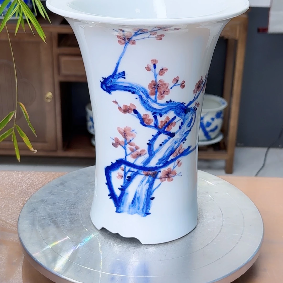 云***.青花束腰陶瓷花盆