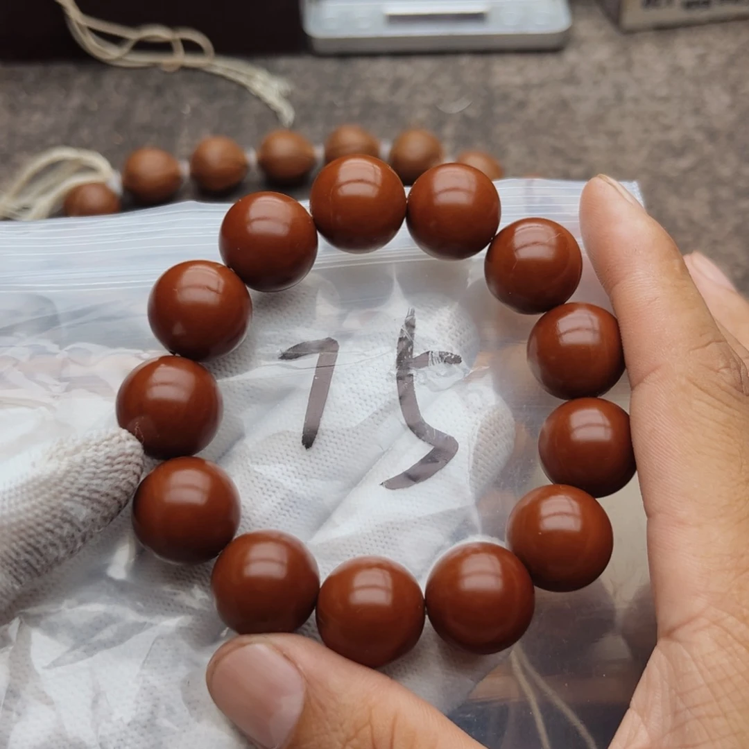手串/手链橄榄核75号。1.7练手瑕疵正圆