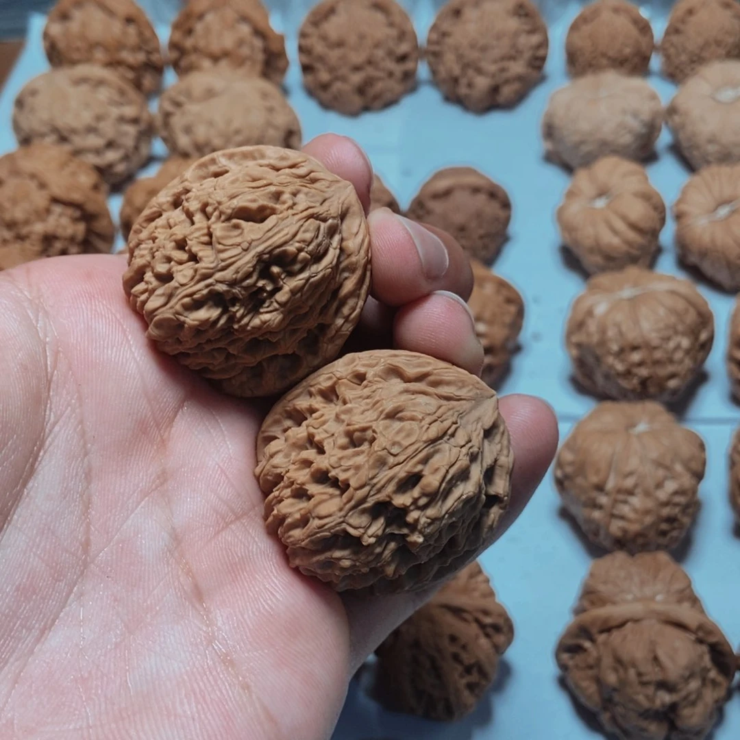 文玩核桃把件35尺寸南疆石