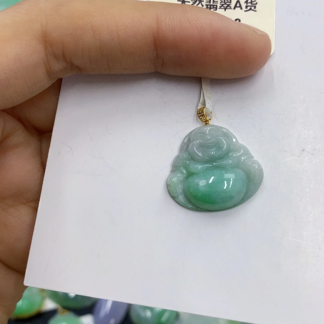 翡翠18K金镶嵌颈饰翡翠