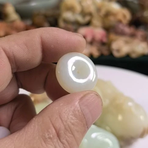 岩***色未镶嵌和田玉质如图所示配饰玛瑙/玉髓