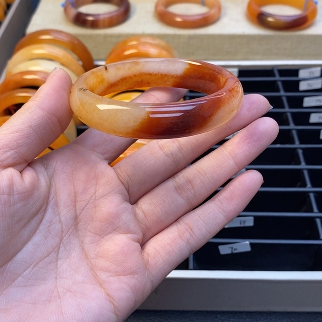 未镶嵌石英质玉（黄龙玉）手镯梦*60号