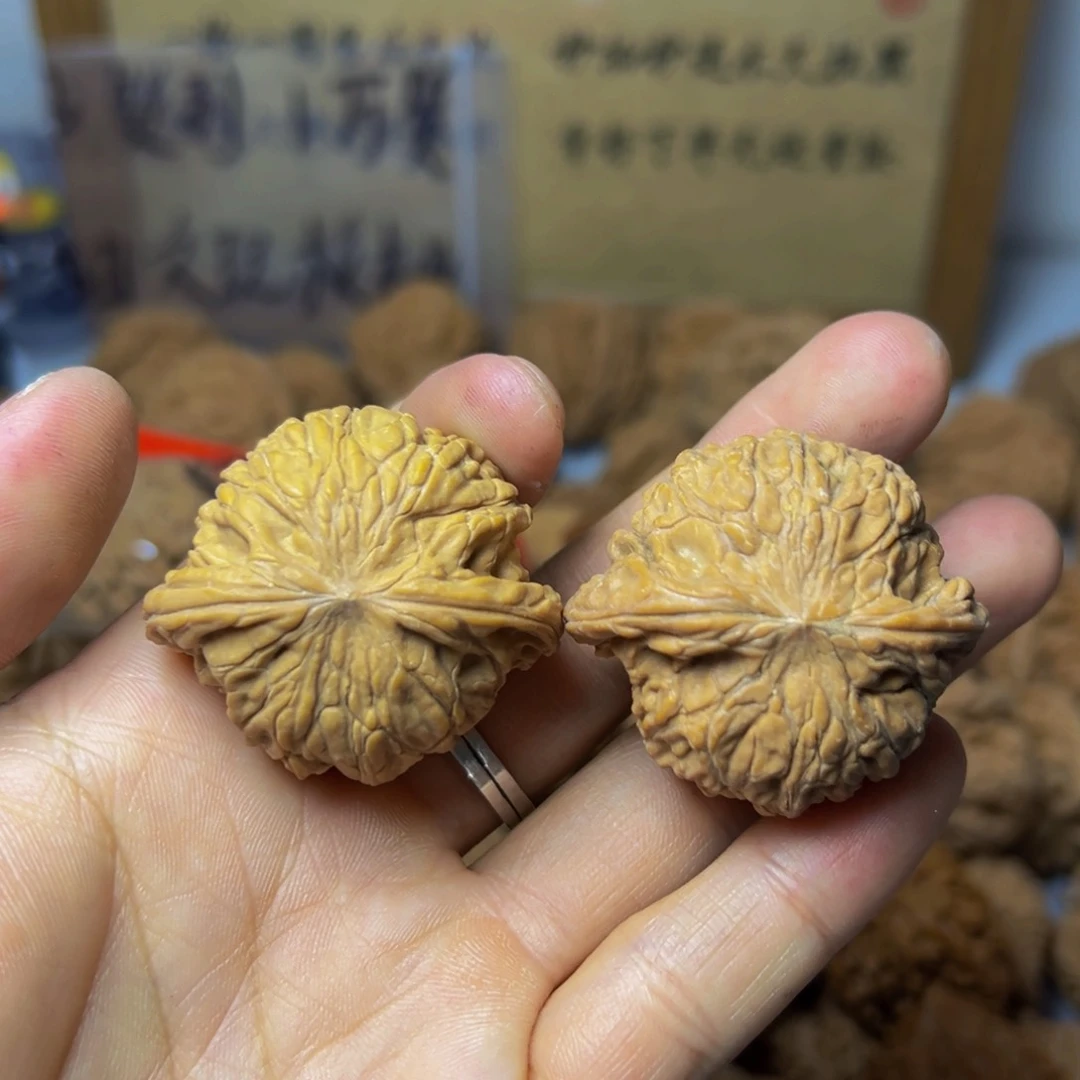 文玩核桃手把件42磨盘色差