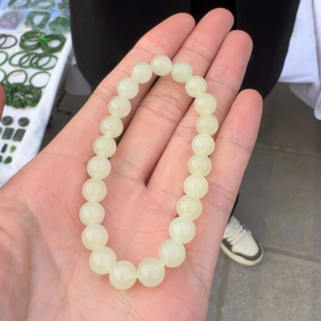 和田玉未镶嵌颈饰1111实在哥卡8左右