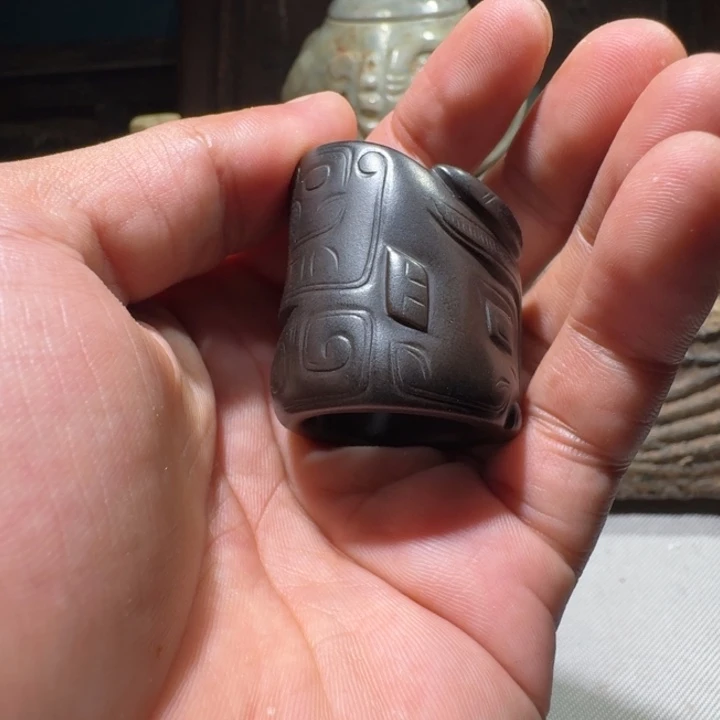 依***古和田玉（糖玉）未镶嵌挂件