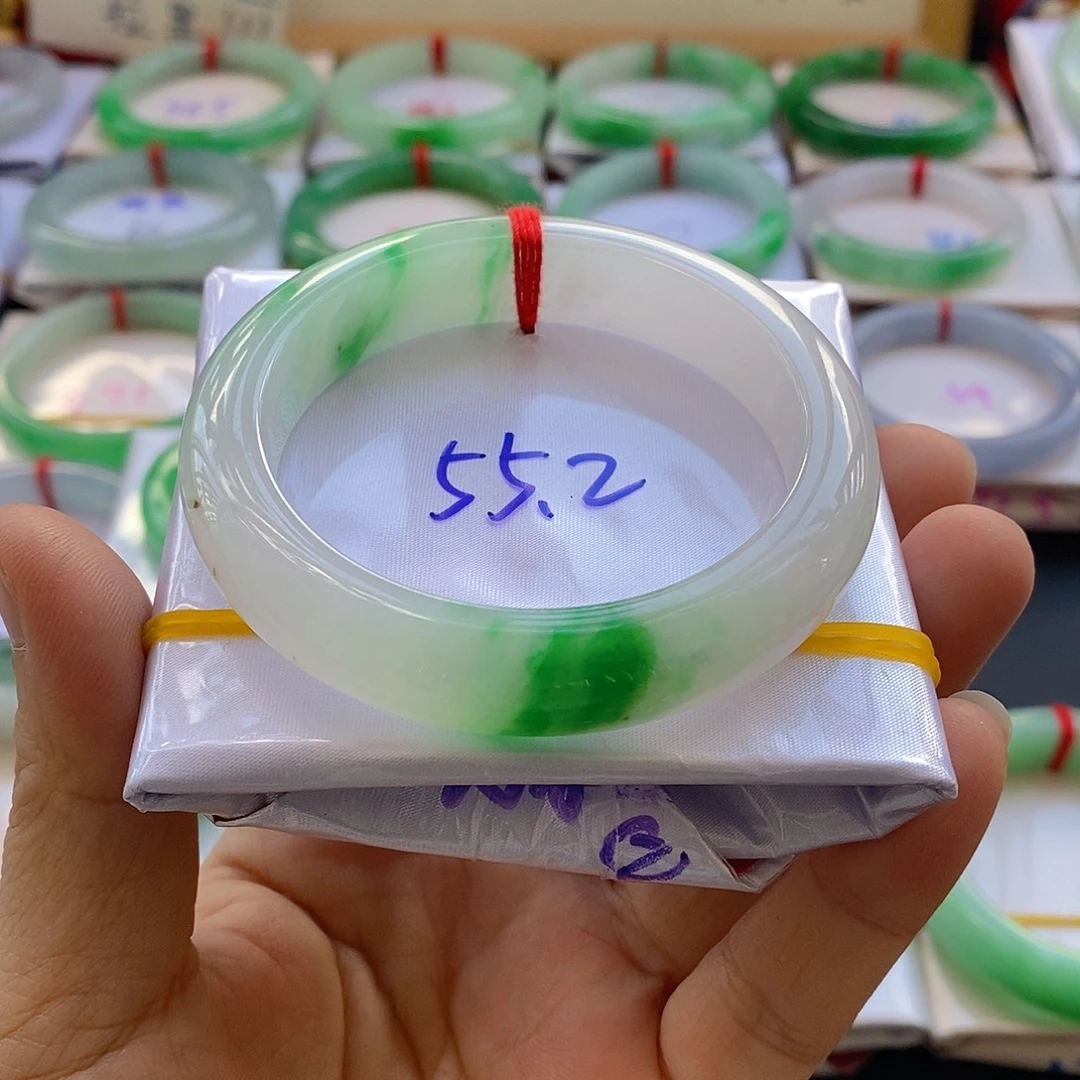 翡翠未镶嵌手镯6号