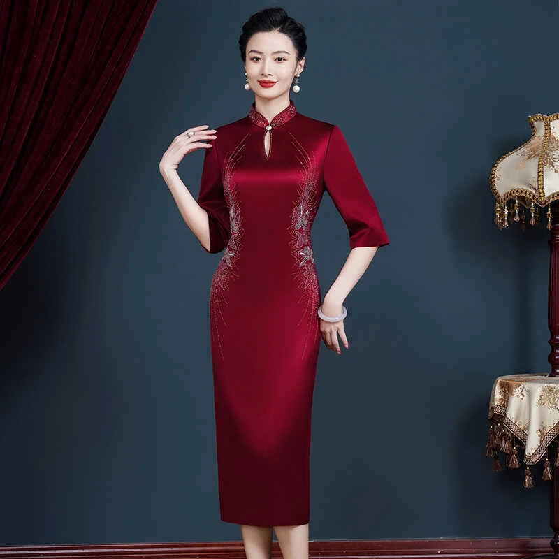 喜婆婆婚宴装高端旗袍2025新款妈妈婚礼服年轻款结婚丈母娘敬酒服