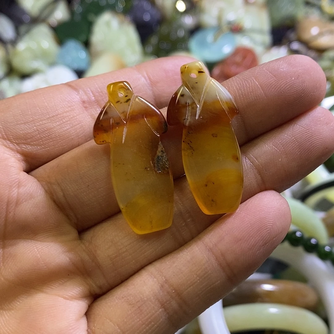 岫玉未镶嵌手镯耳环