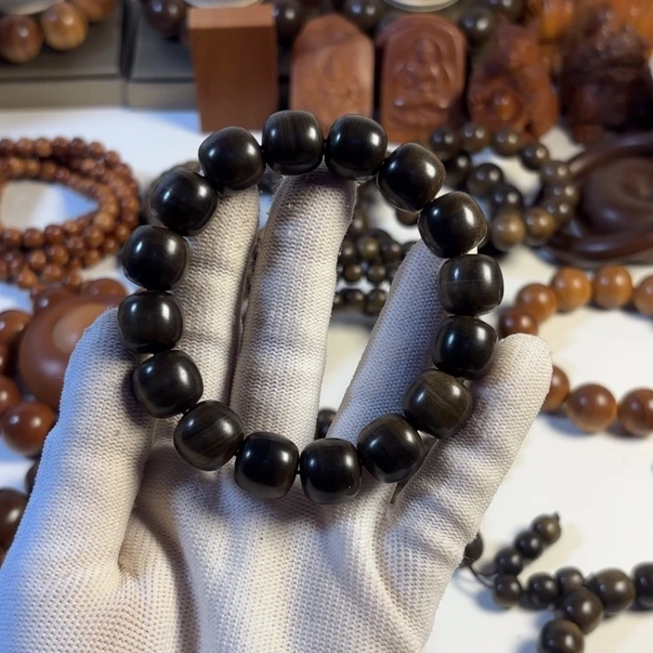 越***儿檀香木1314老山檀水阴沉奶香