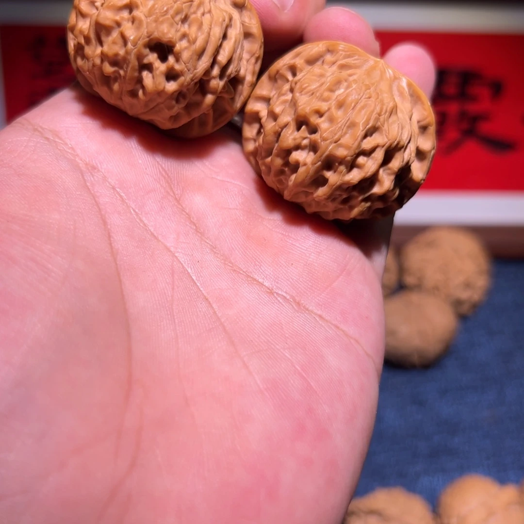 文玩核桃吊坠39精修秦闷一对，福利大漏