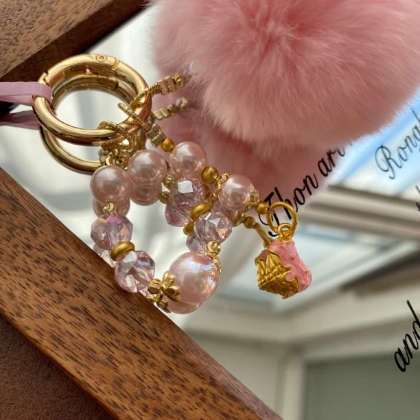 2323粉毛挂件小众原创手机链