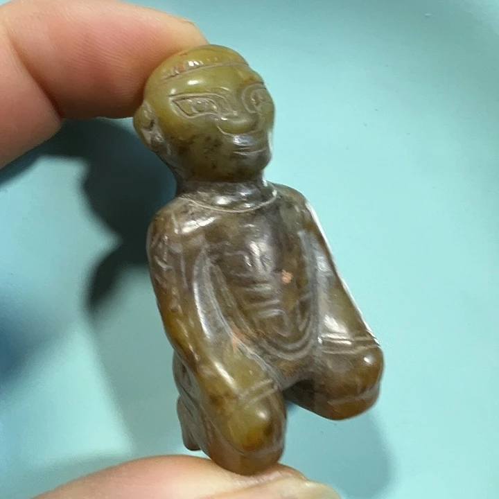 透闪石质玉未镶嵌挂件