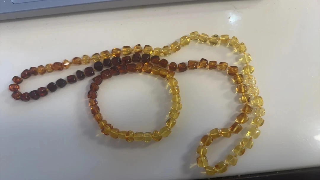 polxa kahriwa 手链和项链