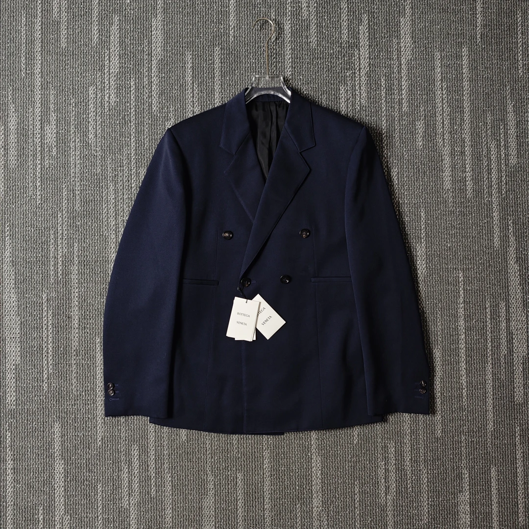 未使用 BOTTEGA VENETA/葆蝶家 纯色双排扣西装外套/48码/4723