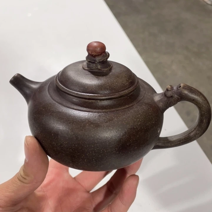 紫砂茶壶老厂紫砂壶一件。