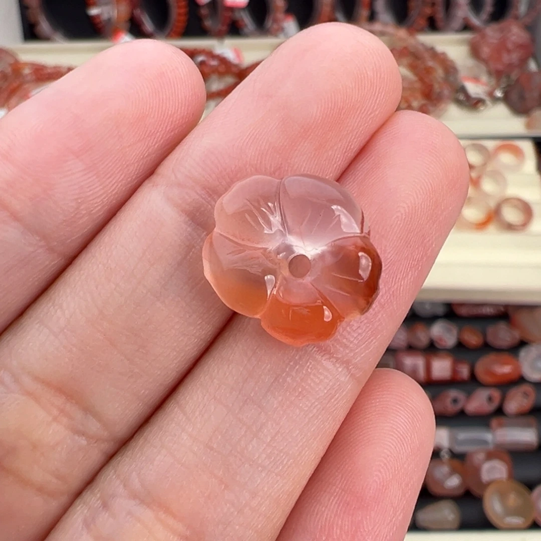 南红玛瑙未镶嵌颈饰有钱花