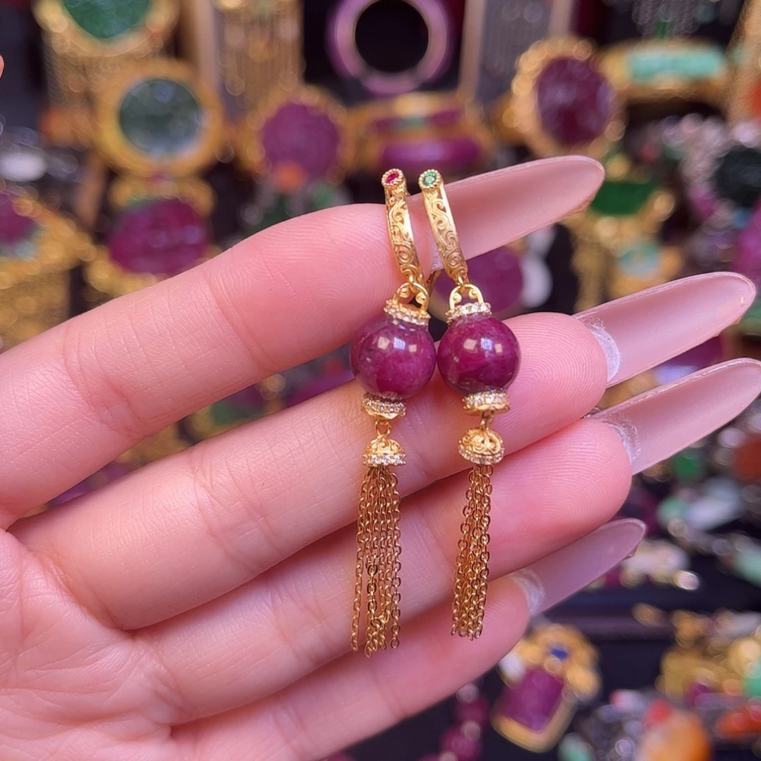 红宝石未镶嵌耳饰