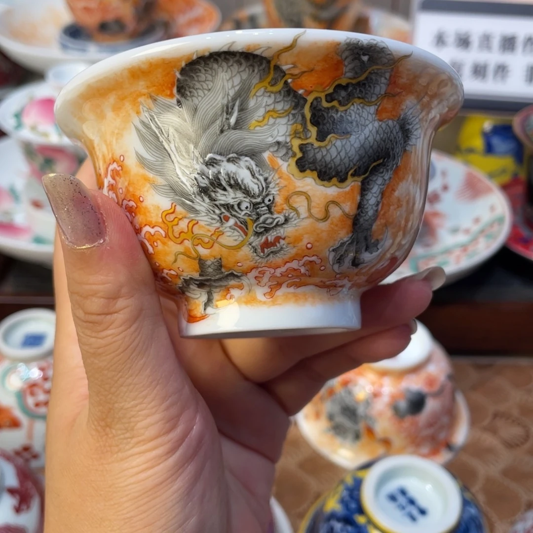 景德镇瓷器和我一样都没有办法