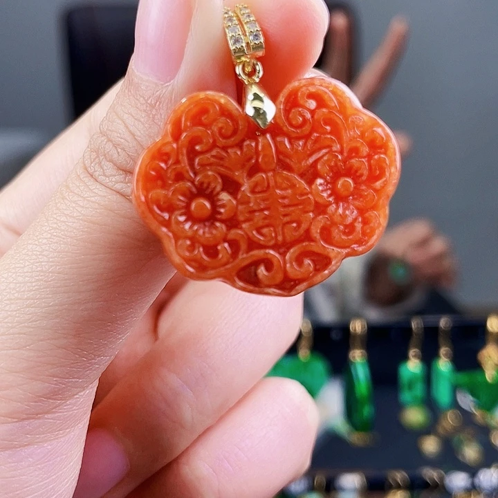 翡翠颈饰未镶嵌饰品