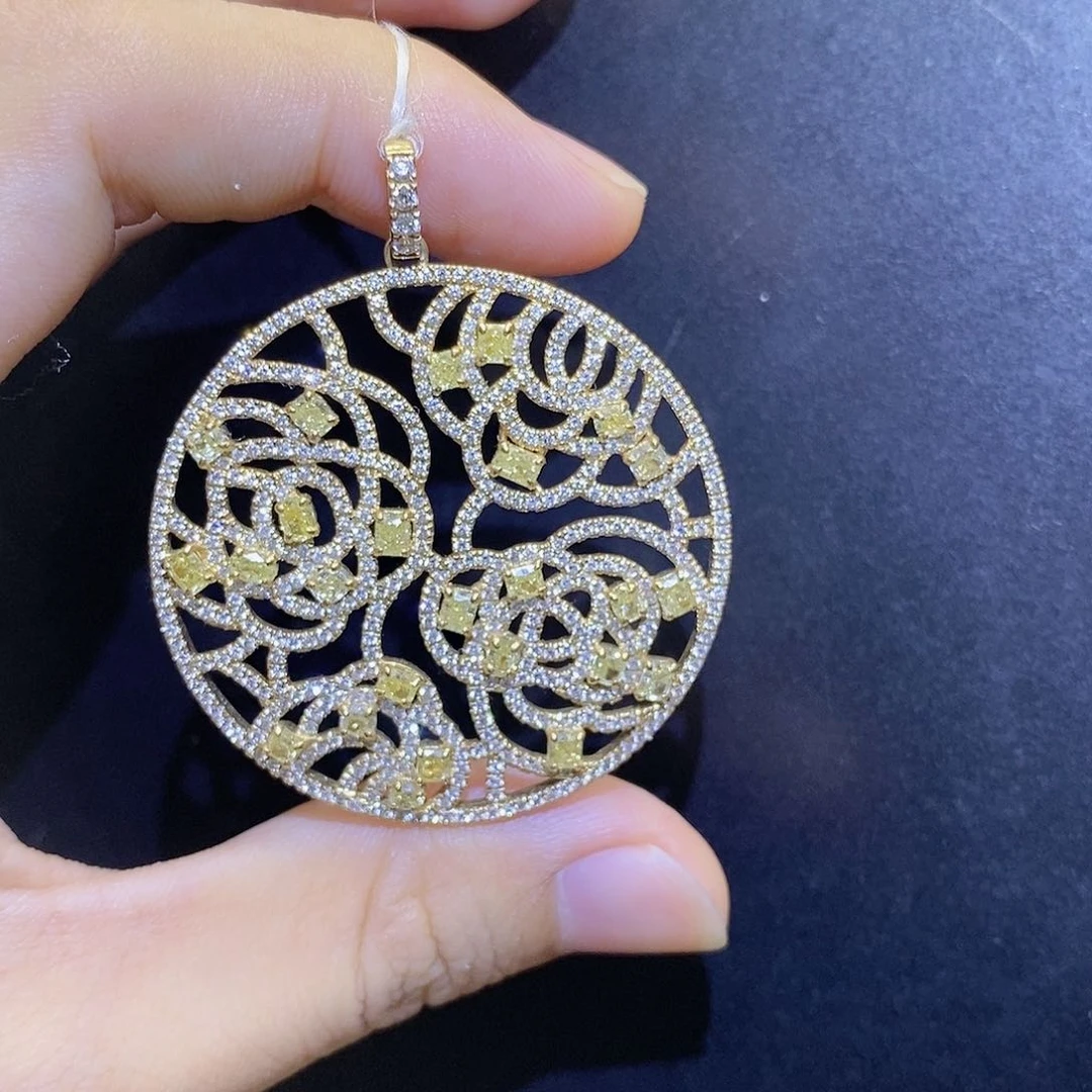 吊坠(不含链)钻石18K金镶嵌黄钻大花k黄