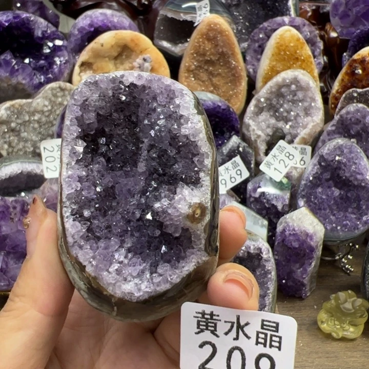 未镶嵌水晶大型摆件（非配饰）林**原209