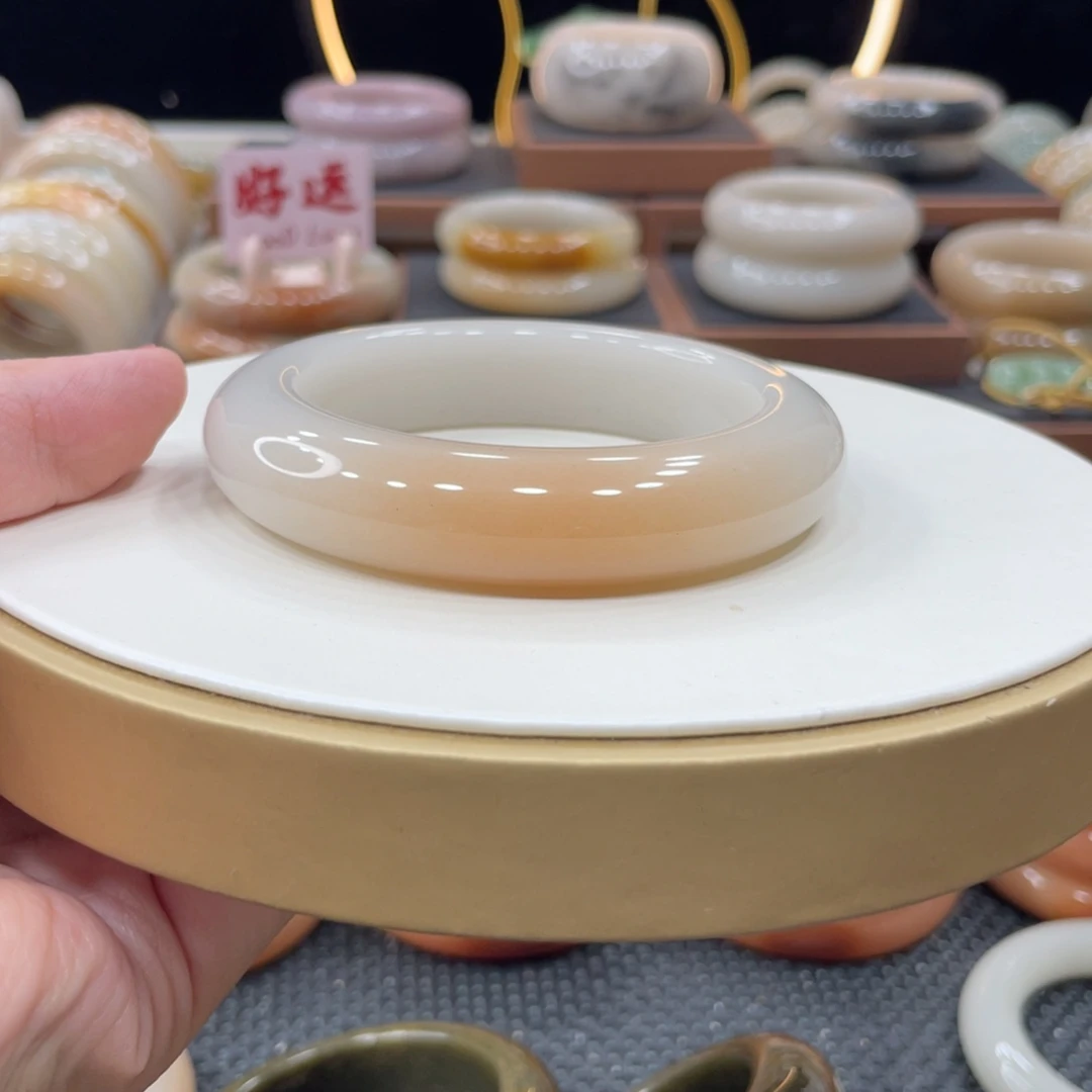 石英岩玉手镯合金