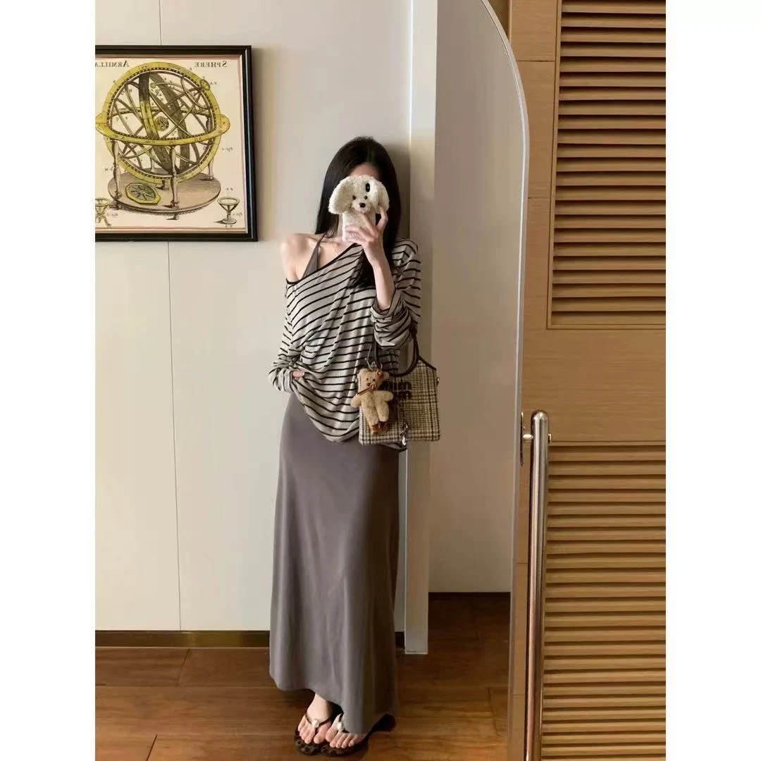 条纹宽松长袖防晒T恤+长款吊带连衣裙内搭长裙大码套装