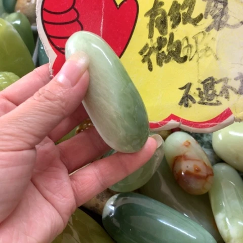 蛇纹石玉未镶嵌手把件