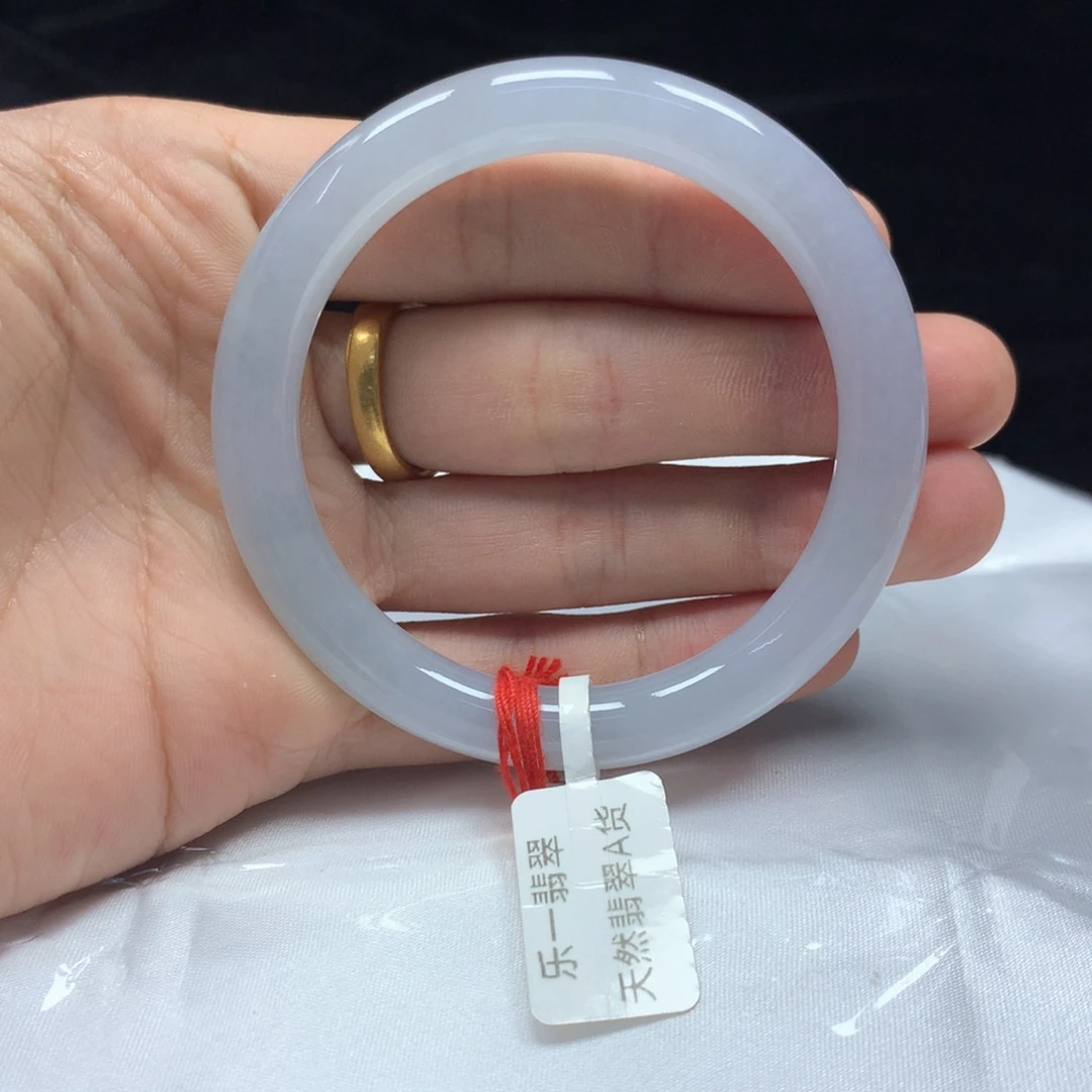 翡翠未镶嵌手镯（圆镯）52.8