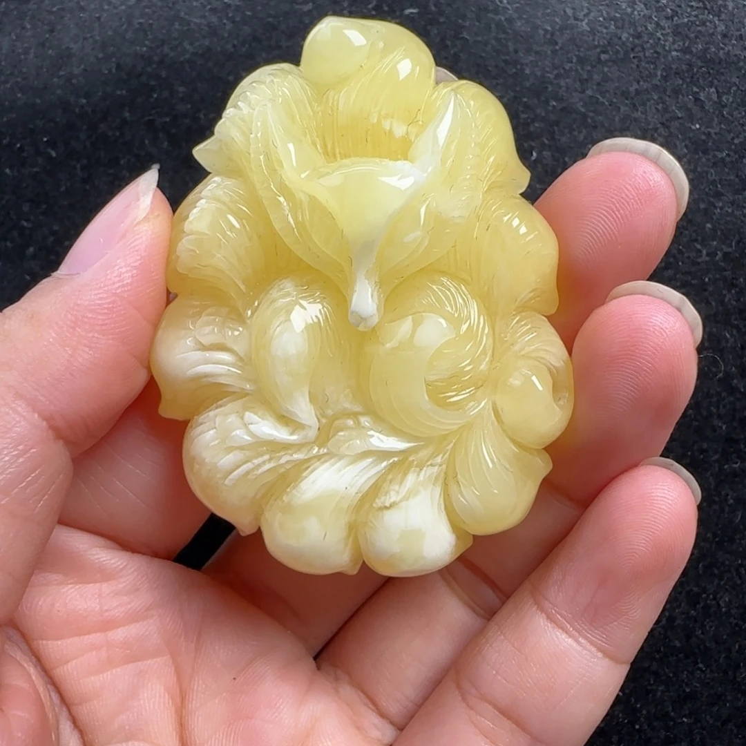 蜜蜡未镶嵌珠宝奇石