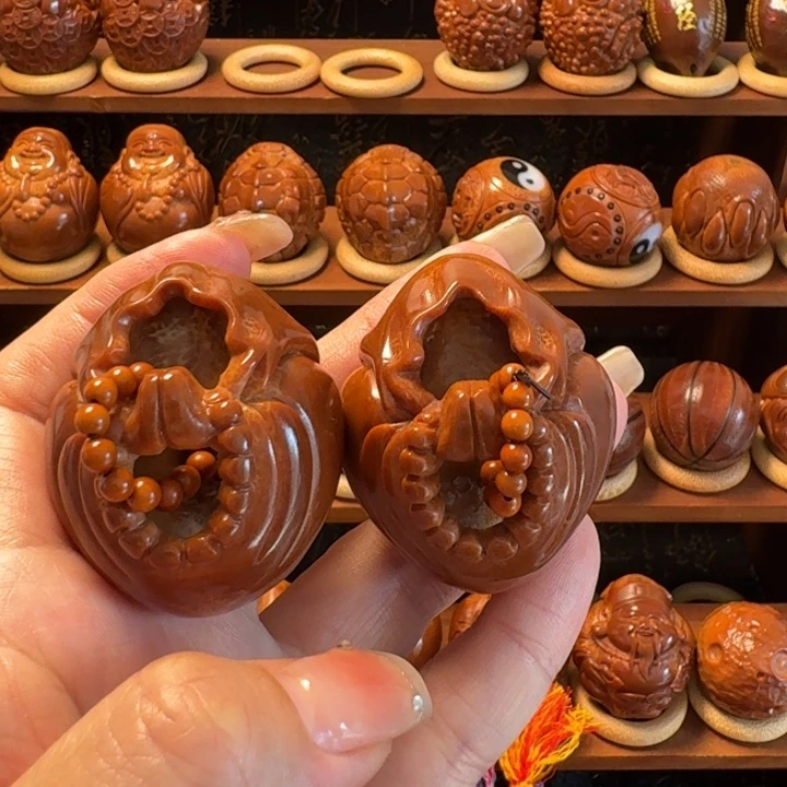 林***之巴西橄榄核雕工艺品