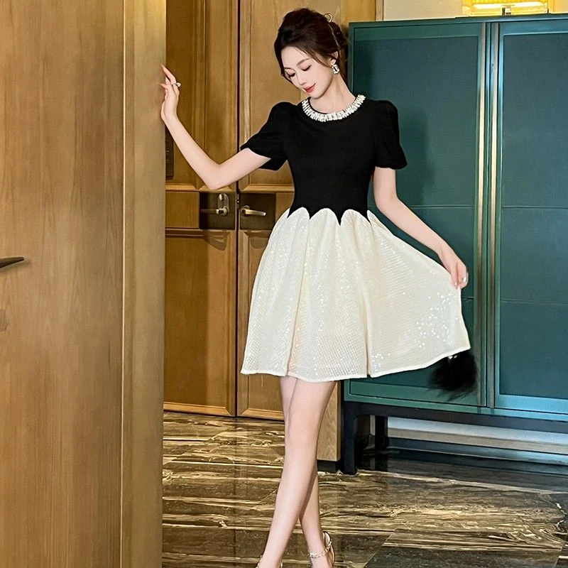 【3290人收藏】2025高贵显瘦气质轻奢时尚法式名媛宴会拼色百褶优雅