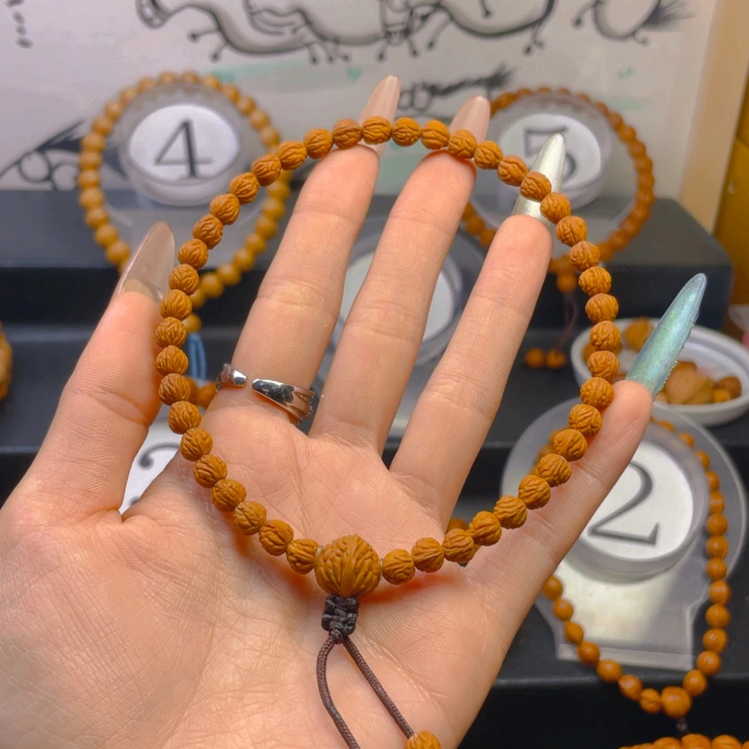 特***训桃核吊坠0.666666666666