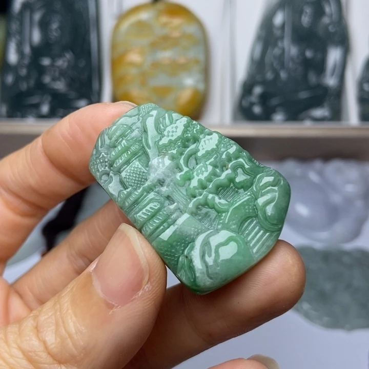 翡翠未镶嵌颈饰翡翠